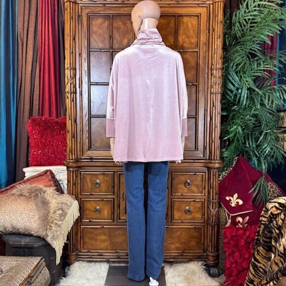 WynneLayers Wood Rose Stretch Velvet Side Slit Turtleneck Top - Picture 7 of 14